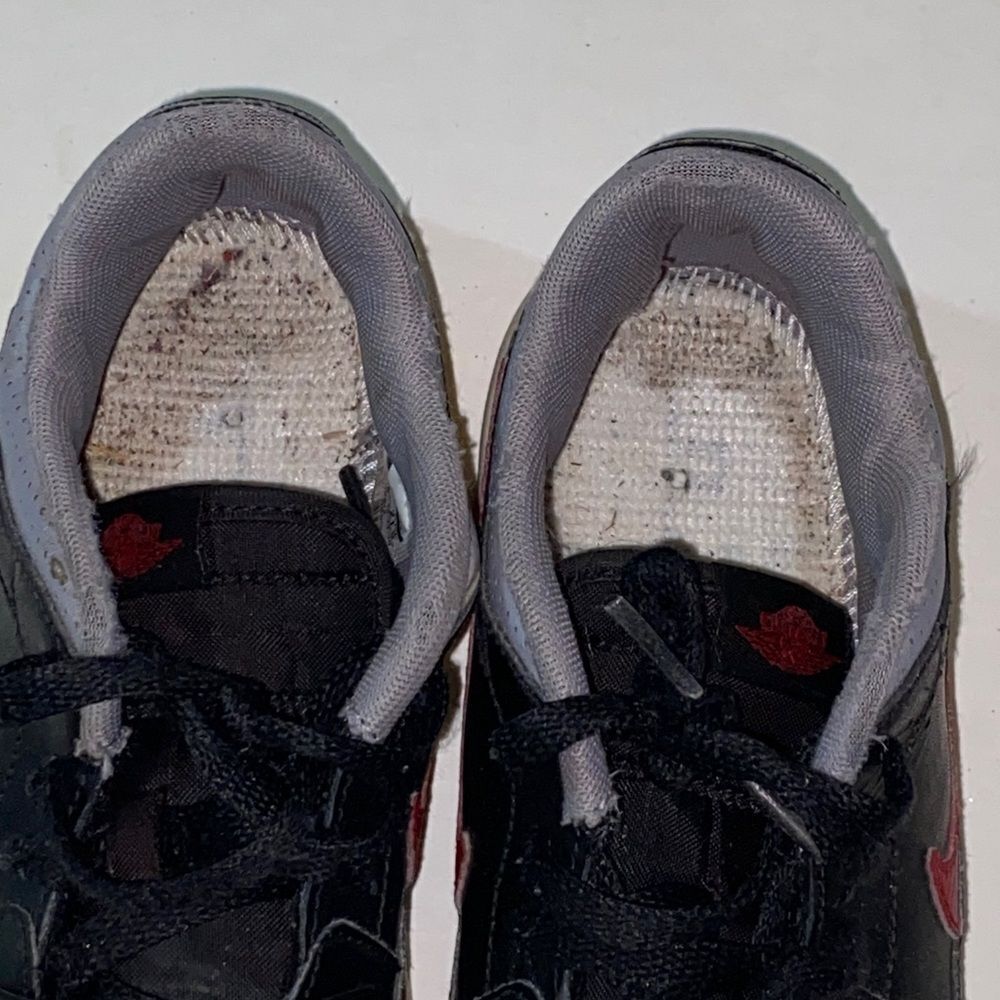 Nike Kids Black and Red Sneakers Size 2.5Y Not Insoles - Picture 5 of 15